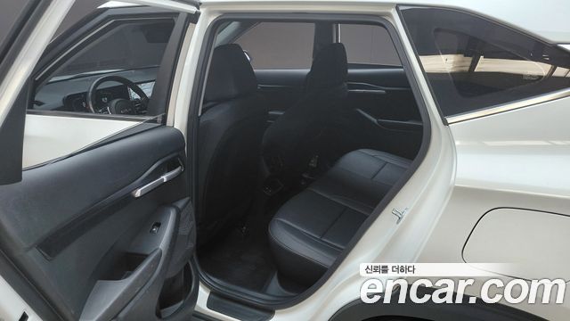 Kia Seltos Gasoline 1.6 Turbo 2WD Prestige 2023 — фото 11