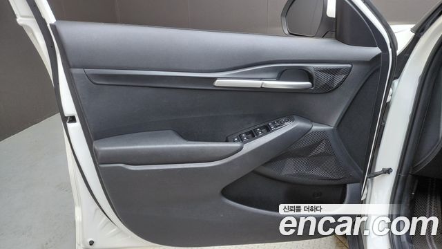 Kia Seltos Gasoline 1.6 Turbo 2WD Prestige 2023 — фото 24