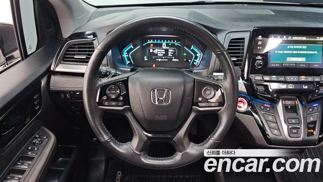 Honda Odyssey 3.5 5th 2019 — фото 13