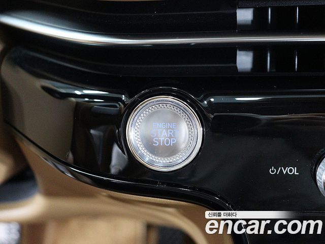 Genesis G80 (RG3) Gasoline 2.5 Turbo AWD 2025 — фото 10