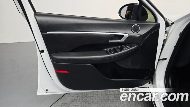 Hyundai Sonata (DN8) 2.0 LPG(rental car) Style 2022 — фото 24