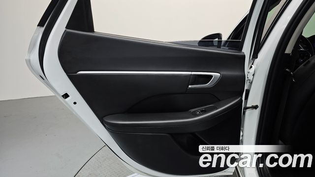 Hyundai Sonata (DN8) 2.0 LPG(rental car) Style 2022 — фото 25
