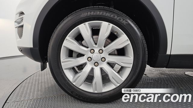 Land Rover Discovery Sport 2.0 TD4 HSE Luxury 2016 — фото 5