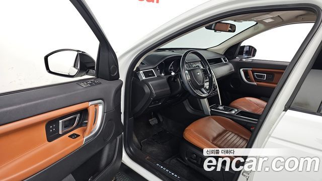 Land Rover Discovery Sport 2.0 TD4 HSE Luxury 2016 — фото 10