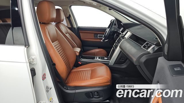 Land Rover Discovery Sport 2.0 TD4 HSE Luxury 2016 — фото 11