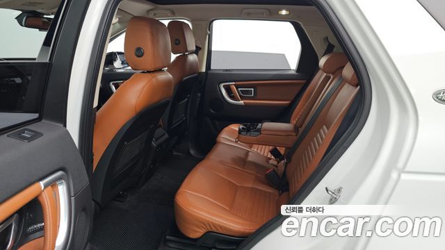 Land Rover Discovery Sport 2.0 TD4 HSE Luxury 2016 — фото 12