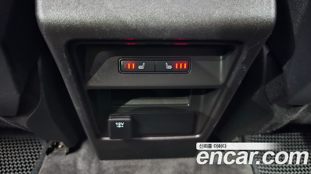 Land Rover Discovery Sport 2.0 TD4 HSE Luxury 2016 — фото 18
