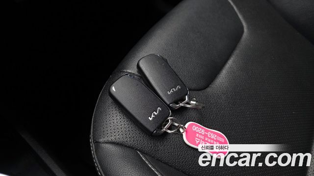 Kia Niro Plus Air 2023 — фото 22