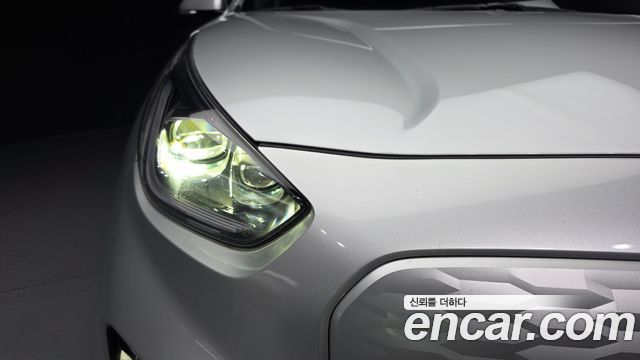 Kia Niro Plus Air 2023 — фото 28
