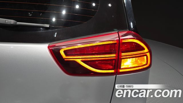 Kia Niro Plus Air 2023 — фото 29