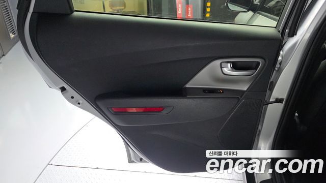 Kia Niro Plus Air 2023 — фото 31