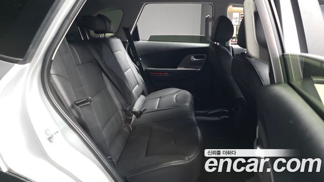 Kia Niro Plus Air 2023 — фото 32