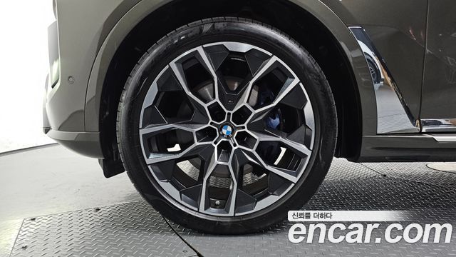 BMW X7 (G07) xDrive 40i M Sport 7STR 2025 — фото 5