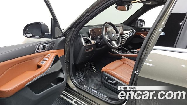 BMW X7 (G07) xDrive 40i M Sport 7STR 2025 — фото 10