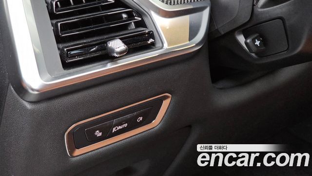 BMW X7 (G07) xDrive 40i M Sport 7STR 2025 — фото 13