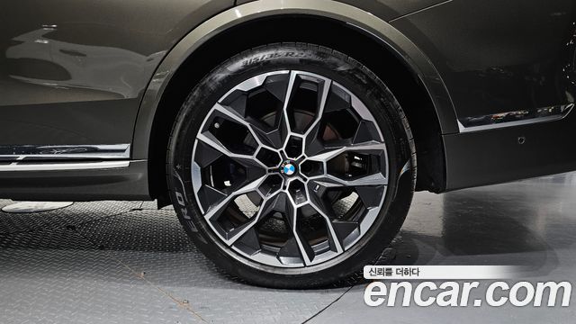 BMW X7 (G07) xDrive 40i M Sport 7STR 2025 — фото 21