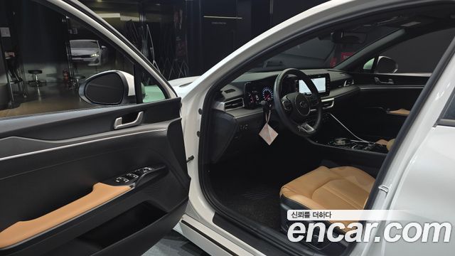 Kia K5 (III) 2.0 Prestige 2021 — фото 10