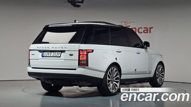 Land Rover Range Rover (IV) 5.0 SC AB 2017 — фото 2