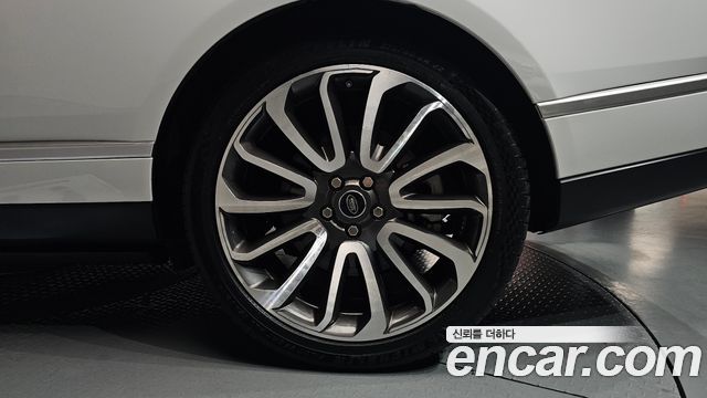 Land Rover Range Rover (IV) 5.0 SC AB 2017 — фото 21