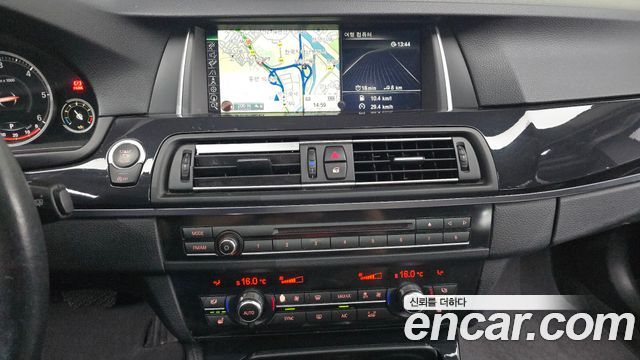 BMW 5 Series (F10) 520d M Aero Dynamic 2016 — фото 16