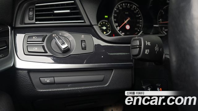 BMW 5 Series (F10) 520d M Aero Dynamic 2016 — фото 18