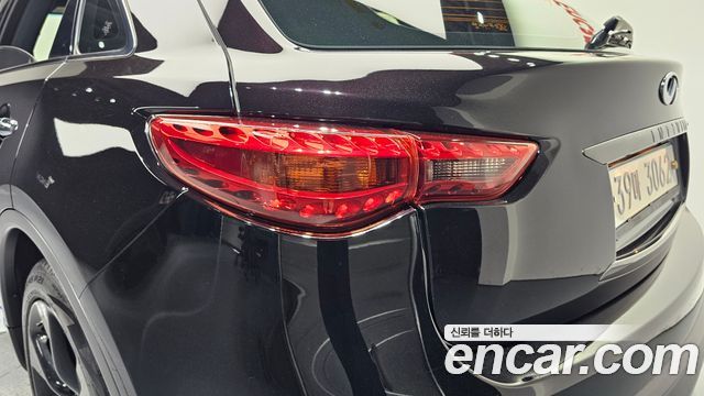 Infiniti QX70 3.7 AWD 2017 — фото 23