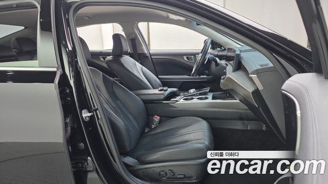 Kia K8 2.5 Gasoline 2WD Noblesse 2022 — фото 11