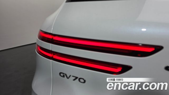 Genesis GV70 2.5T Gasoline 2WD 2025 — фото 23