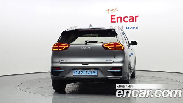 Kia Niro EV Prestige 2022 — фото 4