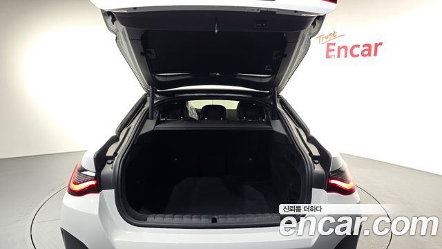 BMW 4 Series (G22) 420i First Edition GranCoupe 2022 — фото 18