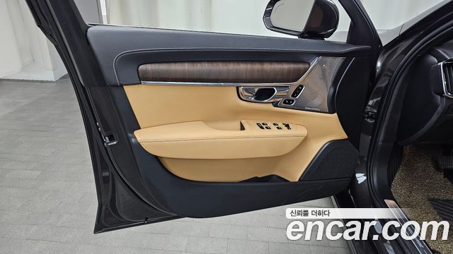 Volvo S90 T8 AWD Inscription 2021 — фото 24