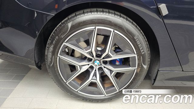 BMW 5 Series (G60) 520i M Sport 2025 — фото 5