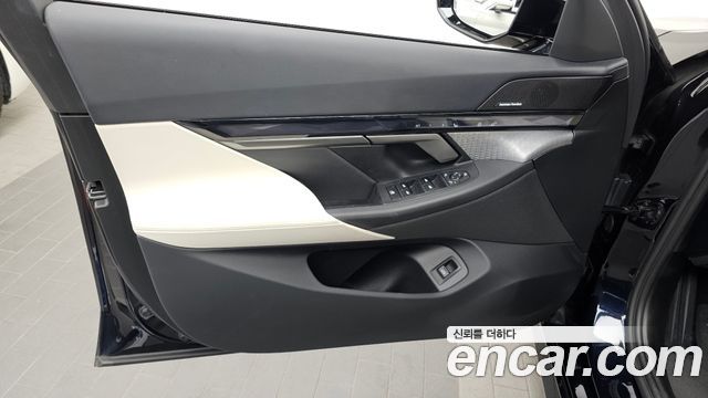 BMW 5 Series (G60) 520i M Sport 2025 — фото 24