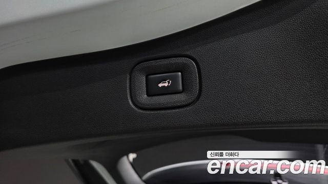Renault Korea QM6 2.0 LPe RE Signature 2WD 2023 — фото 20