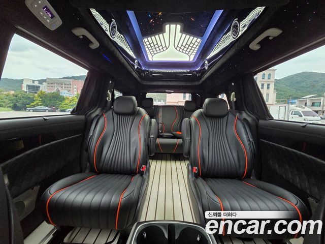 Kia Carnival (IV) Gasoline 9-Seater Hi Limousine (7-seater Limousine(Special vehicle) 2025 — фото 17