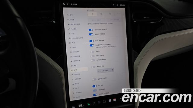 Tesla Model X 100D 2019 — фото 17