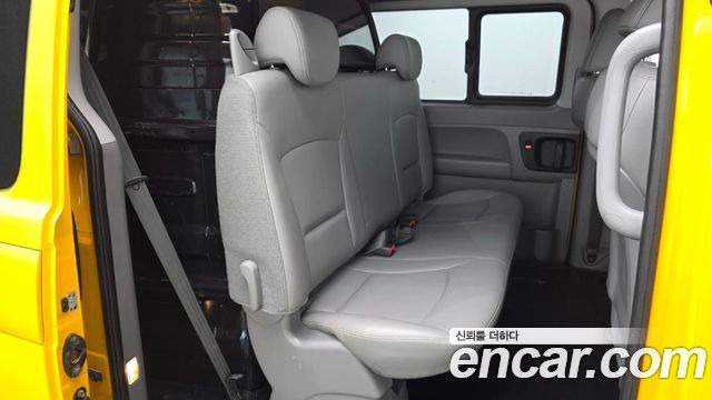 Hyundai Grand Starex Van 5-Seater Smart 2021 — фото 11