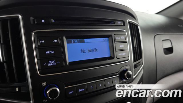 Hyundai Grand Starex Van 5-Seater Smart 2021 — фото 14