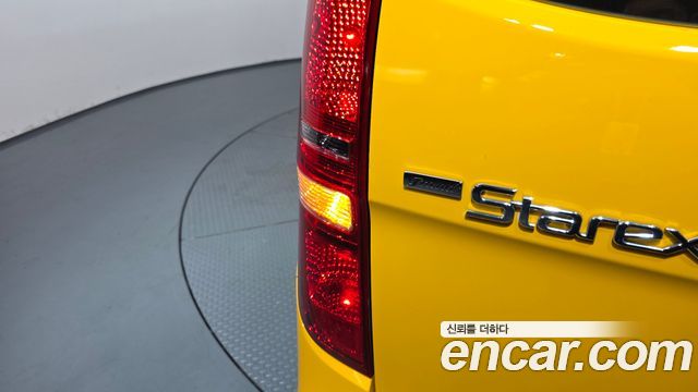 Hyundai Grand Starex Van 5-Seater Smart 2021 — фото 23
