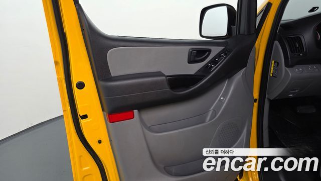 Hyundai Grand Starex Van 5-Seater Smart 2021 — фото 24