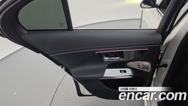 Mercedes-Benz E-Class (W214) E300 4MATIC AMG Line 2024 — фото 31