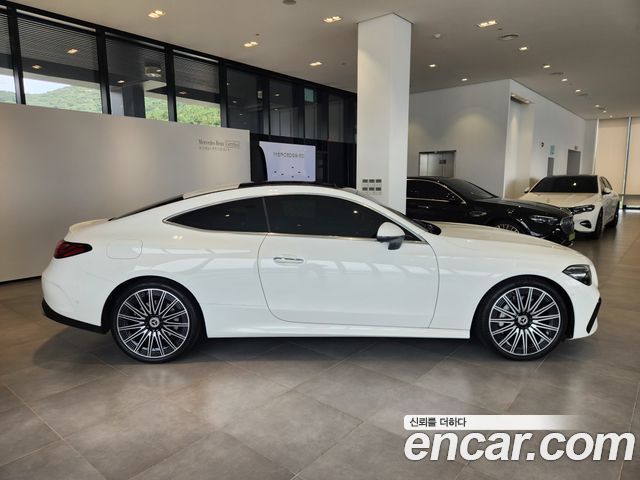 Mercedes-Benz CLE-Class (C236) CLE450 4MATIC Coupe 2025 — фото 9