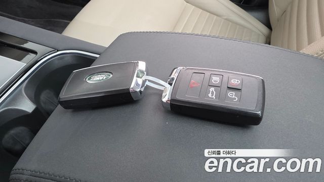 Land Rover Discovery Sport (II) P250 SE 2023 — фото 16