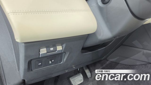 Land Rover Discovery Sport (II) P250 SE 2023 — фото 37