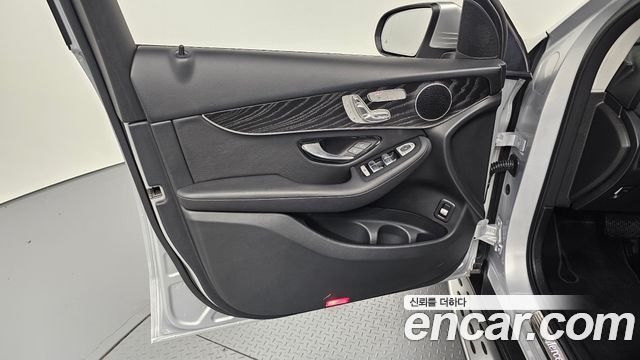 Mercedes-Benz GLC-Class (X253) GLC300 4MATIC 2019 — фото 24