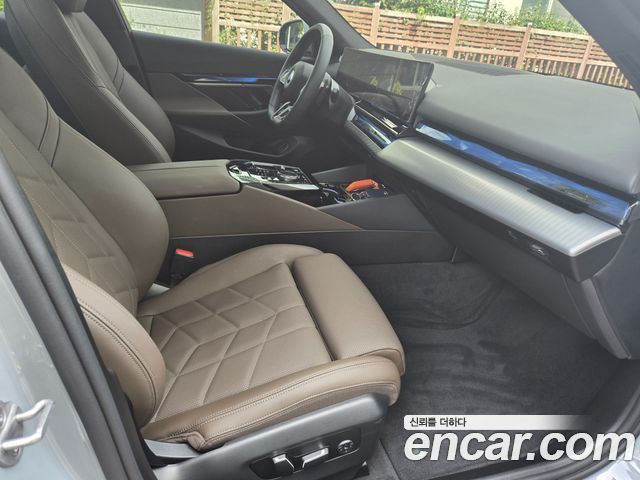 BMW 5 Series (G60) 520i M Sport 2025 — фото 17
