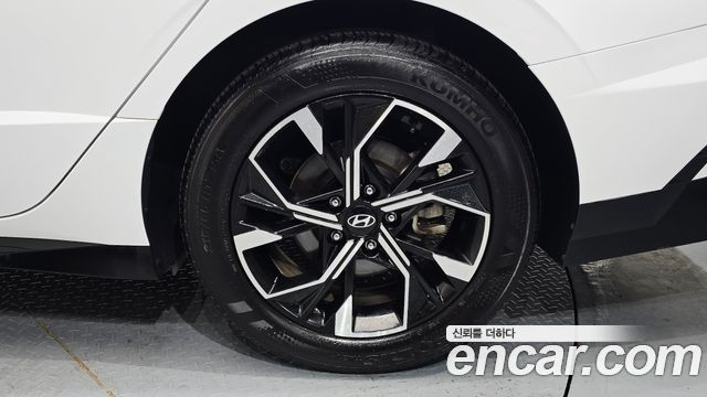 Hyundai Sonata The Edge (DN8) 2.0 Exclusive 2024 — фото 21