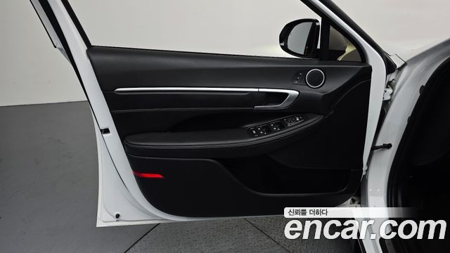 Hyundai Sonata The Edge (DN8) 2.0 Exclusive 2024 — фото 24
