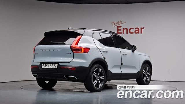 Volvo XC40 T4 R-Design 2020 — фото 2