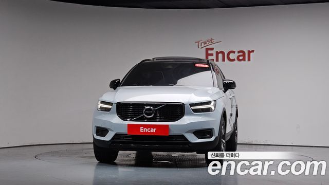 Volvo XC40 T4 R-Design 2020 — фото 3
